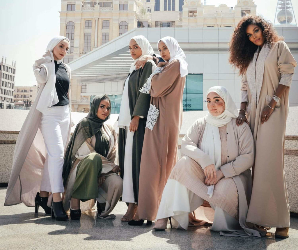 Fashion Trends In The Arab World: What Is The Nanoabaya?